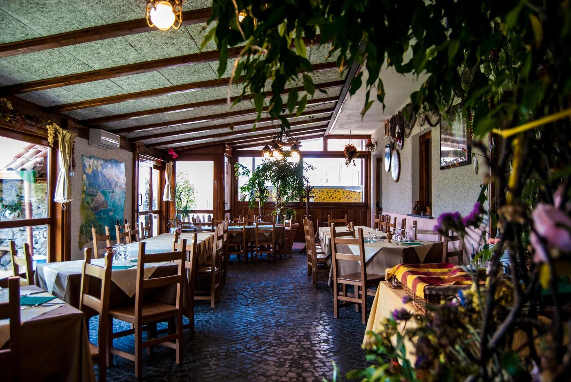 Agriturismo Mare E Monti Аджерола Экстерьер фото