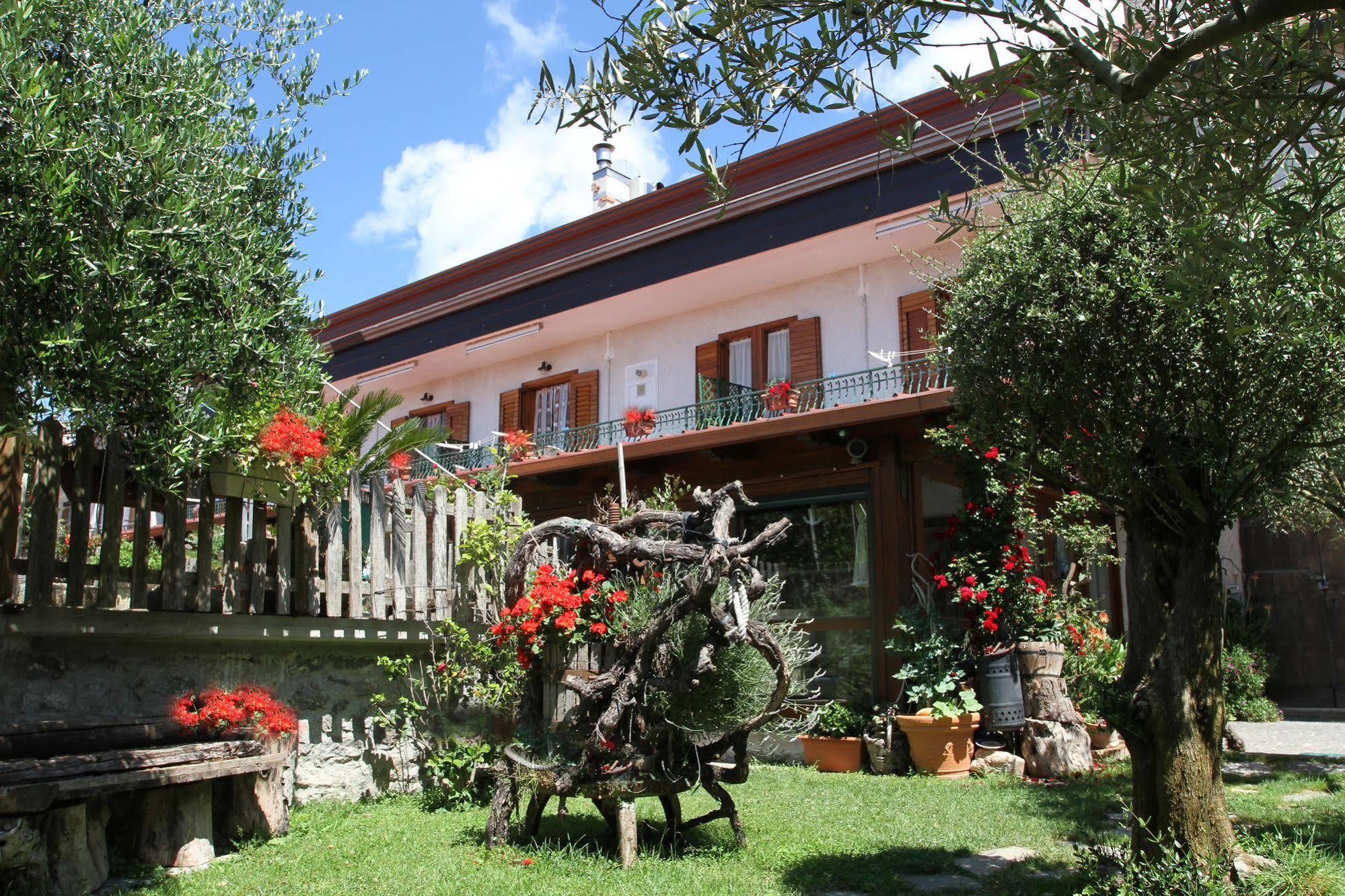 Agriturismo Mare E Monti Аджерола Экстерьер фото
